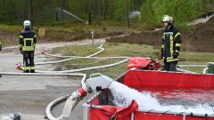 Großübung der Kreisfeuerwehrbereitschaft in Neu Wulmstorf
