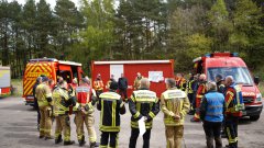 Großübung der Kreisfeuerwehrbereitschaft in Neu Wulmstorf