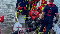 Gemeinsamer Übungsdienst auf dem Wasser