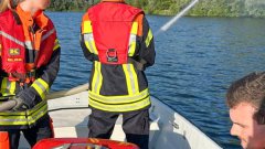 Gemeinsamer Übungsdienst auf dem Wasser