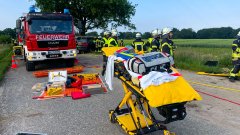 Schwerer Verkehrsunfall in Eckel: Rettungskräfte üben den Ernstfall