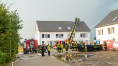 Blitzeinschlag löst Großeinsatz in Eckel aus