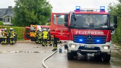 Blitzeinschlag löst Großeinsatz in Eckel aus