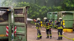 Brand in Müllumschlaganlage in Nenndorf sorgt für größeren Feuerwehreinsatz