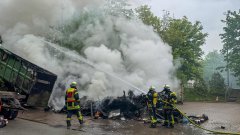 Brand in Müllumschlaganlage in Nenndorf sorgt für größeren Feuerwehreinsatz