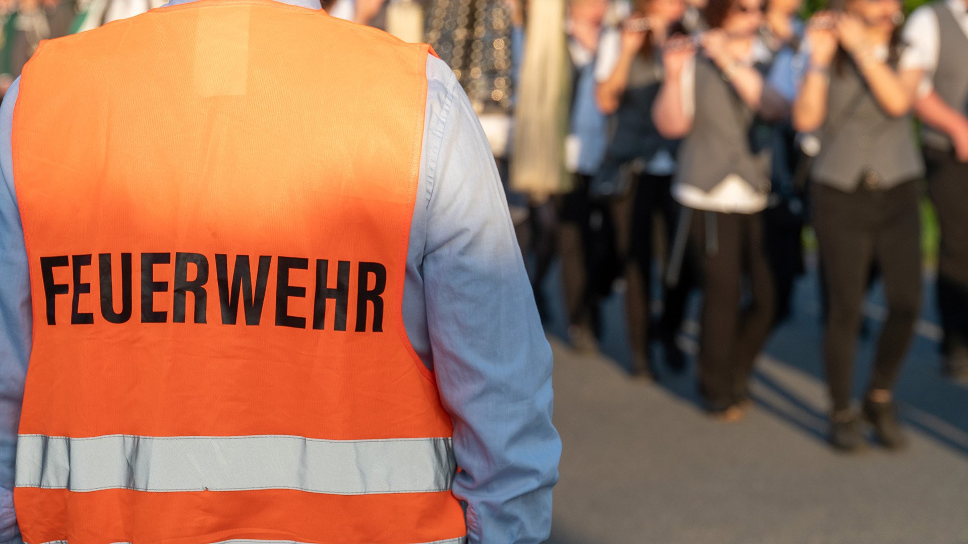 Umzugsbegleitungen beim Schützenfest in Eckel