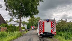 Rauchentwicklung im ersten Obergeschoss eines Mehrfamilienhauses löste Einsatz aus